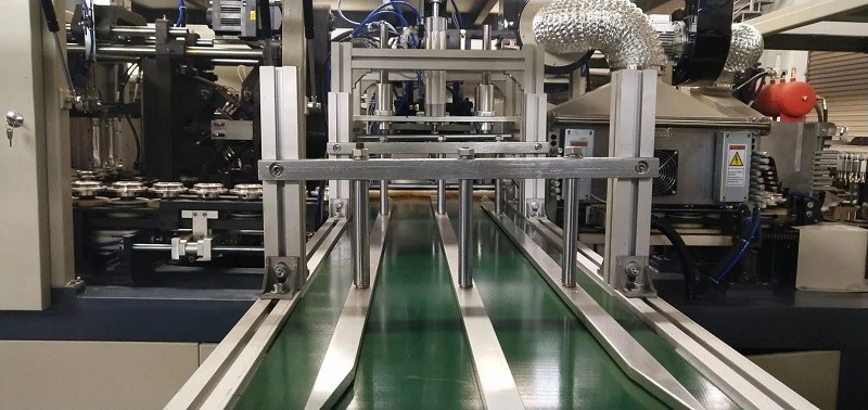 Automatic-Pet-Bottle-Blow-Moulding-Machine