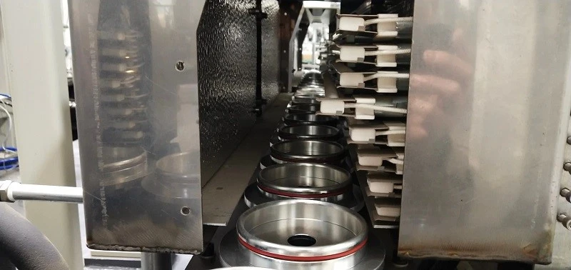 Two-Cavities-Automatic-Pet-Bottle-Blow-Moulding-Machine